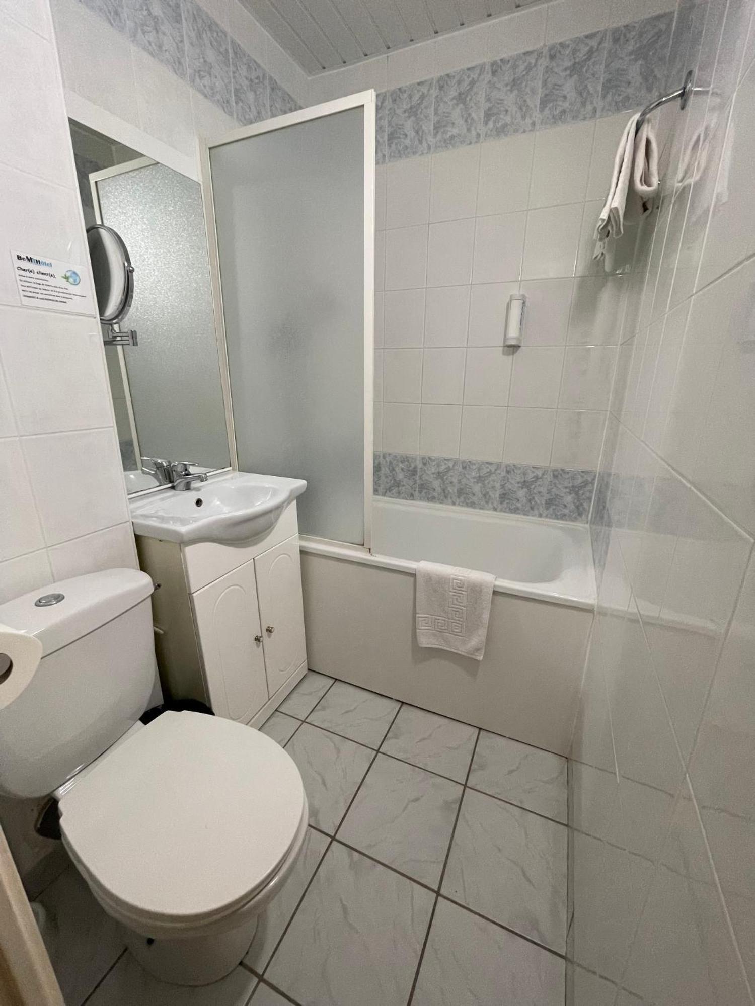 Be Myhotel Évreux Exteriör bild